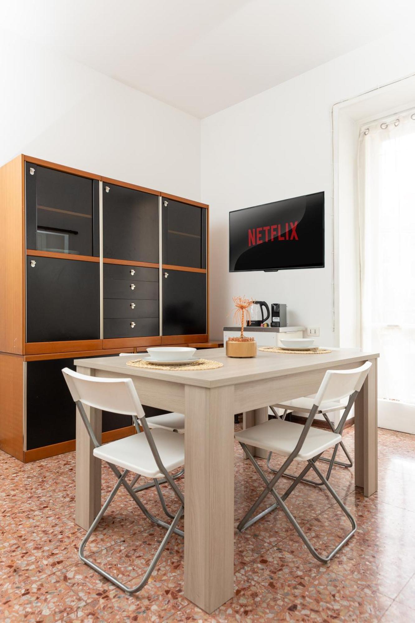 Picasso - Spacious Exclusive Apartment Mediolan Zewnętrze zdjęcie